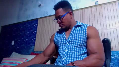 duglas online show from March 25, 7:53 pm