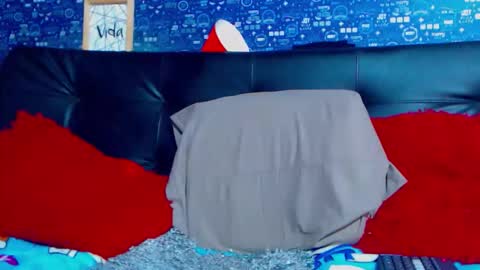 duglas online show from December 4, 9:36 pm