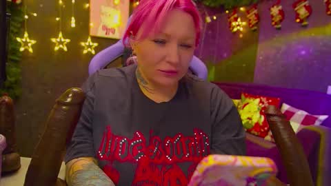 Alice online show from January 17, 7:55 pm