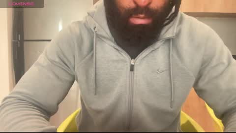 blackmuscles77 online show from April 4, 2:24 pm