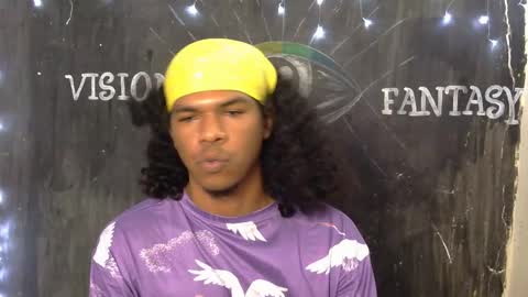 i am D.L online show from December 12, 6:42 pm