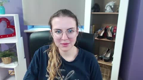 Z O E Y online show from February 26, 11:43 am