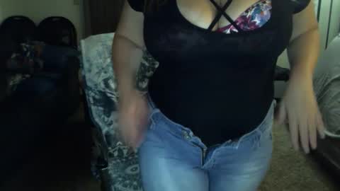 Snapshot of bladesizzo3111 chatting on October 9, 7:47 am bladesizzo3111 online show from October 9, 7:47 am