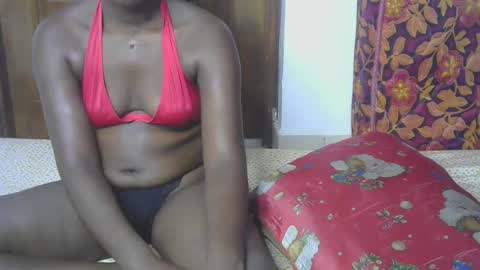 VIVIAN online show from November 3, 12:50 pm