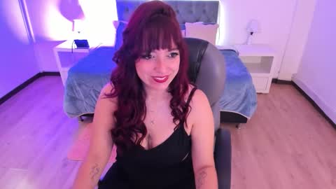 blair_red_ online show from December 5, 12:25 pm