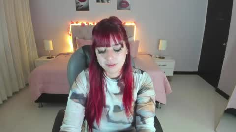 blair_red_ online show from June 6, 12:11 pm