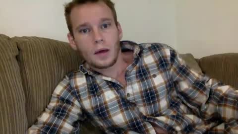 Snapshot of blakeandskylar chatting on October 14, 9:12 am BlakeAndSkylar online show from October 14, 9:12 am
