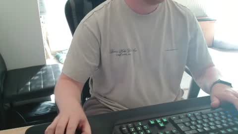 Blank online show from June 8, 6:47 am