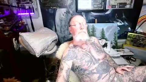 Snapshot of blindsurfer780299 chatting on October 21, 5:34 am blindsurfer780299 online show from October 21, 5:34 am