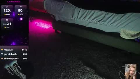 Bubbles online show from November 5, 1:35 pm