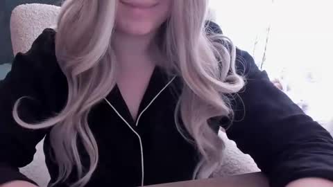 blondymargaret online show from February 23, 10:17 am