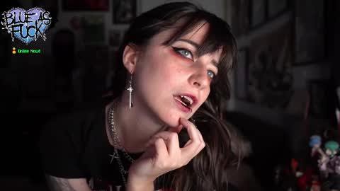 Blue online show from October 9, 3:23 am