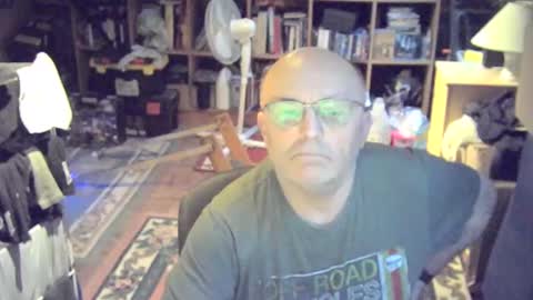 Snapshot of bluebox65 chatting on February 9, 4:40 pm bluebox65 online show from February 9, 4:40 pm