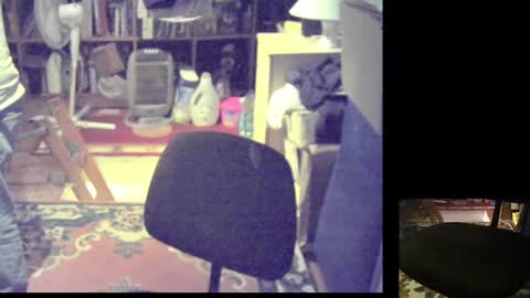 Snapshot of bluebox65 chatting on February 15, 6:44 pm bluebox65 online show from February 15, 6:44 pm