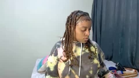 Tee online show from March 28, 1:34 pm