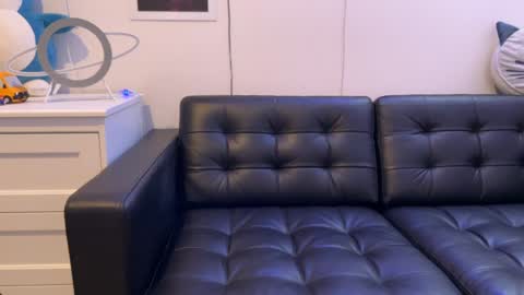 blueeyedtallguy online show from December 9, 1:07 am