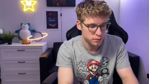 blueeyedtallguy online show from December 6, 12:07 am