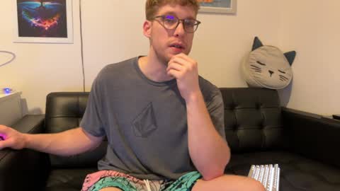 blueeyedtallguy online show from December 23, 2:02 am