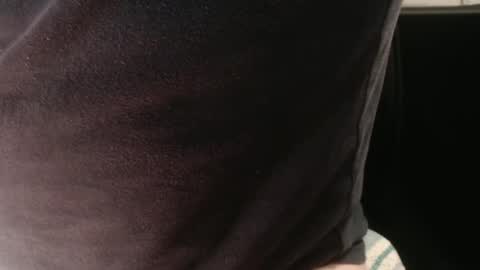 blueeyesn8 online show from December 14, 8:42 am