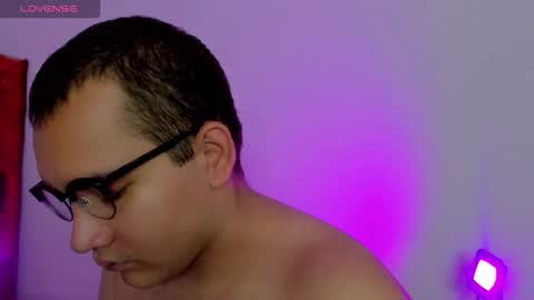 alexander online show from November 15, 7:04 pm