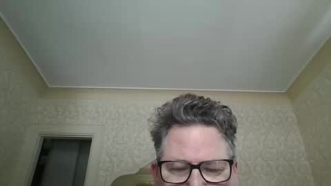 bluemoose70 online show from December 6, 4:22 pm