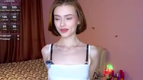 Mary online show from July 8, 5:05 pm