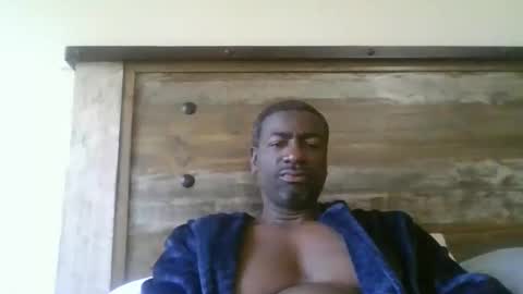 bluuthunder1914 online show from November 18, 4:43 pm