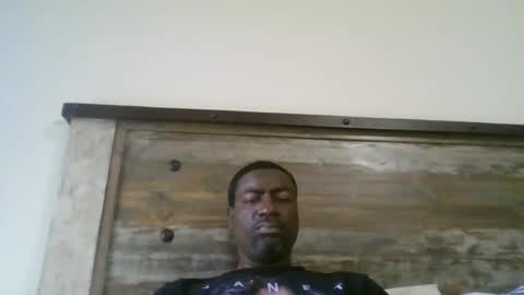 Snapshot of bluuthunder1914 chatting on December 2, 6:27 pm bluuthunder1914 online show from December 2, 6:27 pm