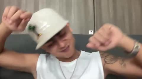 Bob  INDEPENDENT MODEL online show from April 3, 8:49 pm