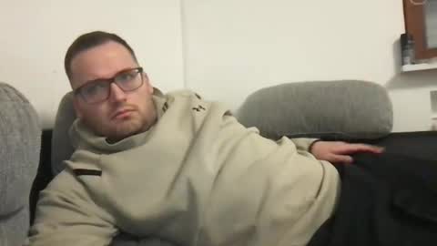 bobbele94 online show from March 15, 7:06 pm