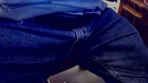 bobbie420_ online show from December 3, 3:04 am