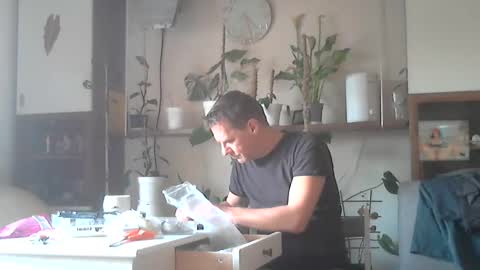 Snapshot of bobbytoyyboy chatting on January 29, 3:26 pm bobbytoyyboy online show from January 29, 3:26 pm