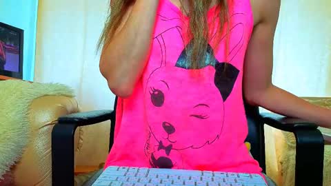 Mia online show from May 25, 4:07 am
