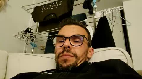 bomale89 online show from October 31, 9:15 pm