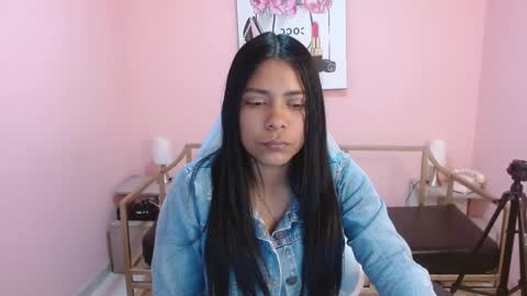 bombom_brown_ online show from December 20, 8:05 pm