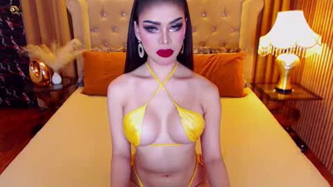 bombshellanita online show from November 18, 9:40 pm