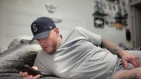 boner4you1994 online show from October 25, 9:41 am