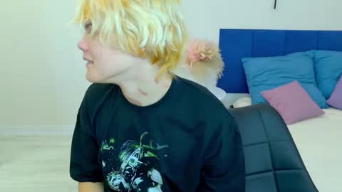 Jessy  Mark online show from October 14, 5:27 pm