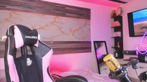 becky online show from December 21, 3:13 am