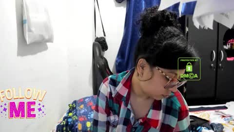 bonnie lam  hello welcome to my room I hope you have fun and you can reach your maximum pleasure here with me online show from December 3, 4:46 am