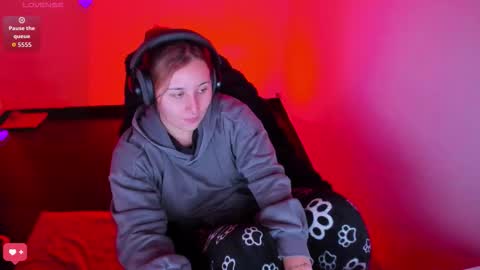 Bonnie Help me reach 500 likes online show from March 27, 9:49 pm