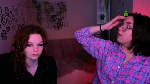 Bonnie online show from March 25, 2:57 pm