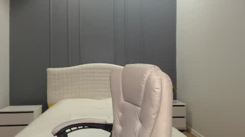 bonnnyboobsy online show from July 28, 9:03 pm