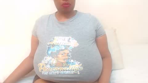 boobyqueen online show from April 8, 12:30 pm