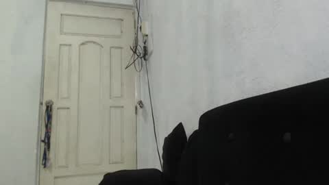 TYRA online show from February 4, 1:23 am