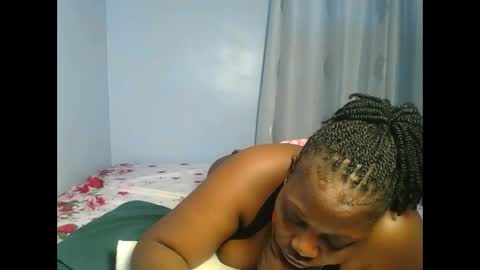 sandrah online show from November 8, 9:23 am