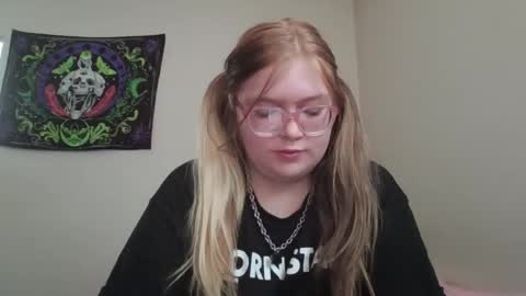 borderline mutt online show from November 6, 6:11 pm