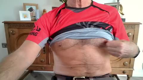 born2run online show from April 19, 5:47 pm