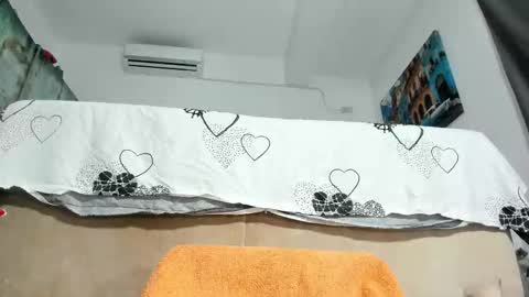  THUMPS UP PLEASE   ITS IMPORTANT online show from September 17, 4:27 am