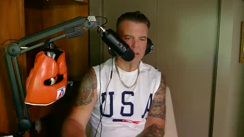 Snapshot of boss1420 chatting on September 16, 6:00 pm BOSS online show from September 16, 6:00 pm